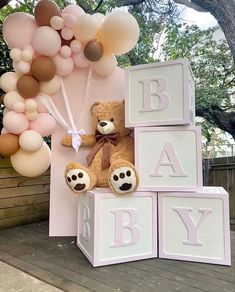 Come Organizzare una Festa a Tema 1 Anno Bambina Baby Gender Reveal Party Decorations, Boy Baby Shower Centerpieces, Classy Baby Shower, Bear Baby Shower Theme, Giant Teddy Bear, Giant Teddy