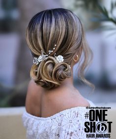 updos for medium length hair wedding Blonde Medium Length Hair, Medium Length Blonde Hair, Peinados Recogidos