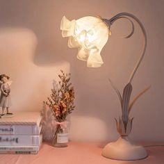 Korean Opal Glass Pink Lily Table Lamp - Elegant Nightstand Light For Single Bedrooms Nightstand Light, Decoration Shabby, Seni Vintage, Flower Lamp, Lampe Decoration, Single Bedroom, Cute Bedroom Decor, Lampe Design, Dream Room Inspiration