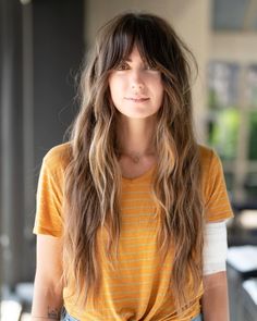 Uneven Long Shag with Curtain Bangs Long Shag Short Bangs, Shag Bangs, Choppy Layered Haircuts, Flattering Haircuts, Shaggy Long Hair, Choppy Layers, Short Shag