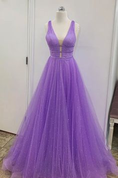 Deep Purple Formal Dress, Purple Prom Dresses Long, Rhinestone Clothes, Vestido Color Lila, Lilac Prom Dress, Purple Prom Dresses, Prom Dresses V Neck, Purple Tulle, Formal Dresses Graduation