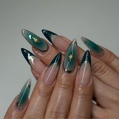 Almond Nails Green And Gold, Dark Green Nails Prom, Almond Nails Dark Green, Nails With Dark Green, Dark Green French Tips, Uñas Dark Aesthetic, Almond Nail Inspo 2024, Dark Green Almond Nails, Dark Aesthetic Nails