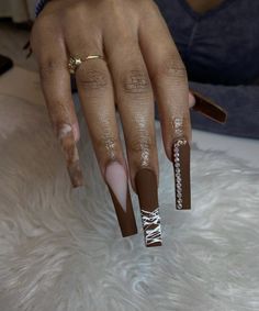 Brown Nails Black Women, Brown Baddie Nails, Christmas Nails Baddie, Boujie Nails, Purple Marble Nails, Watercolor Nails, Nails Abstract, Brown Acrylic Nails, Abstract Nails