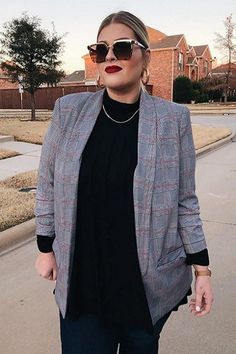 Katie Sturino, 9to5chic Outfits, Blogs To Follow, Blazer Plus Size, Estilo Hipster, Plus Zise, Mid Size Fashion