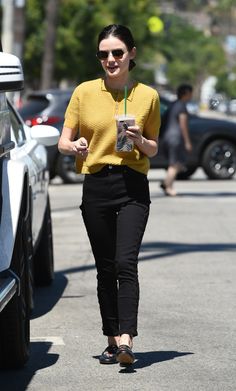 Lucy Hale Street Style, Lucy Hale Style Outfits, Lucy Hale Outfits, Detective Outfit, Lucy Hale Style, Stylish Street Style, Straight Leg Jeans Outfits, Denim Looks, Celebrity Casual Outfits