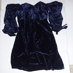 This Gorgeous Dress Is Perfect For All Your Formal Events Or An Evening On The Town. It Is Strapless And Has The Rubberlike Material All Around The Top Of The Dress To Keep It In Place Securely. The Long Sleeves Drape Off The Shoulders And Have A Tie Closure At The End Of The Sleeves. Zipper In Back. Nwot Fall Blue Puff Sleeve Mini Dress, Blue Puff Sleeve Dress For Date Night, Blue Puff Sleeve Mini Dress For Night Out, Blue Formal Mini Dress With Puff Sleeves, Formal Blue Puff Sleeve Mini Dress, Blue Puff Sleeve Midi Dress For Fall, Blue Puff Sleeve Mini Dress For Cocktail, Blue Puff Sleeve Midi Dress For Formal Events, Blue Puff Sleeve Dress For Formal Occasions