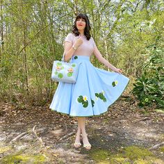 Dressed Aesthetic, Art Teacher Outfits, Librarian Style, How To Make Skirt, Teacher Style, A Skirt, Vintage Pinup