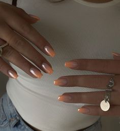 Short Ombre Nails Orange, Fall Color Ombre Nails, Orange Biab Nails, Nails Inspo Spring 2024, Nail Inspo Summer Orange, Summer Nails Designs 2024, Short Square Nails Design Ideas 2024, Summer Nails Biab, Square Summer Nails 2024