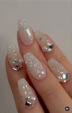 Nail Art Mariage, Ongles Bling Bling, Bridal Nails Designs, Bridal Nail, Nails Art Ideas, Bridal Nail Art, Wedding Nail, Pearl Nails, Wedding Nails Design