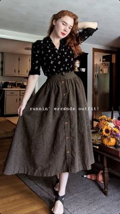 Librarian Chic Aesthetic, Summer Acedamia Fashion, Rachel Maksy Home, Dress To Impress Classy Casual, 50s Vintage Outfits, 40s Inspired Outfits, History Bounding Fashion, Skirt Outfits Trendy, Rachel Maksy Outfits