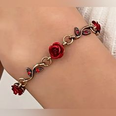 1pc Red Rose Flower Decor Chain Bracelet, Elegant Halloween Christmas Party Gift Accessories Quinceanera Gift Ideas, Red Flower Jewellery, Red Rose Outfit, Scorpion Oc, Roses Accessories, Red Rose Jewelry, Crimson Knight, Rose Belt, Black Quince