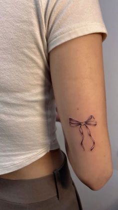 Pink Bow Tattoos, Small Bow Tattoo, Tattoo Lace, Bow Tattoo Designs, Petit Tattoo, Ribbon Tattoos, Bow Tattoo, Petite Tattoos