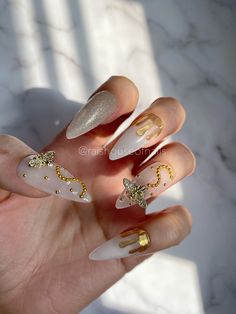 Nails Gold And White, Animals Nails, Nail Art Gold, Nails Business, Sugar Glitter, Nails Luxury, Nails 3d