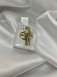 -14K San Judas Ring  -100% Gold  -Size 7 -Cubic zirconia  -Yellow and white gold. -Item sold by piece. Weight undetermined. Gold Emerald Ring With Diamond Accents In 14k Gold, Gold Emerald Ring With Diamond And Hallmarked, San Judas Ring, Quince Gifts, Everyday Workouts, Custom Gold Jewelry, Turtle Ring, Sparkly Jewelry, Jewelry Accessories Ideas