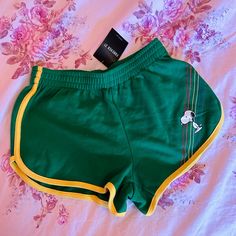 New, No Flaws So Adorable!!! Brazil Clothing, Daisy Duke Shorts, Blue High Waisted Jeans, Green Outfits, Slasher Movies, Glow Up, Festival Shorts, Forever 21 Jeans, Retro Shorts