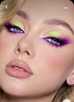 Green Eye Makeup, Neon Eyeshadow, 80s Makeup, Neon Makeup, Green Makeup, Pinterest Makeup, Green Eye, Colorful Eye Makeup