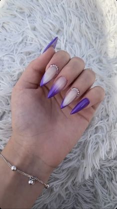 Elegant Nails Stiletto, White And Purple Nails, Nails Yellow, Nail Salon Design, Lavender Nails, Chic Nails, Best Acrylic Nails