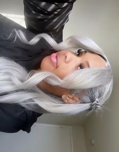 @advicefromdev Grey Wig Hairstyles, Vacay Hairstyles, Platinum Wig, Silver Wig, Grey Wigs, 2024 Hairstyles, Frontal Wig Hairstyles, Wig Ideas, Birthday Hairstyles