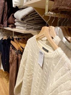 Teenage Fever, Gilmore Girl, Mia 3, Rory Gilmore, Fall Fits, Autumn Cozy, Winter Aesthetic, Autumn Aesthetic, Mode Inspo