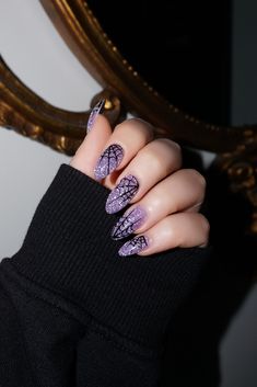 Purple Glitter Spiderweb Nails | Best Halloween Nails | Trendy Nails | Halloween Nail Art | Acrylic Nails | October Nails | Spooky Nails | Manicure Ideas | Fall Nails 2022 | Halloween Nail Designs | Autumn Nails | Pretty Halloween Nails Halloween Simples, Black Halloween Nails, Holloween Nails, Witchy Nails, Halloween Acrylic Nails, Cute Halloween Nails, October Nails, Her Nails