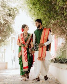 Maharashtrian Bride Groom Outfit, Peshwai Wedding Look, Groom Indian Wedding Outfits For Marriage Maharashtrian, Groom Marathi Wedding Outfits, Nauvari Saree Poses Couple, Maharashtrian Vidhi Look Couple, Maharashtrian Groom Outfit Dhoti