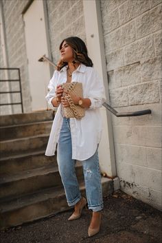 Denim Outfit Fall, Button Down Outfit, Oversized Shirt Outfit, Denim Shirt Outfit, Denver Fashion, Oversized White Shirt, White Shirt Outfits, Looks Jeans, Mode Tips