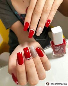 Red Nail Art Designs, Nagellack Trends, Purple Acrylic Nails, Red Nail Art, Classy Nail Designs, Short Acrylic Nails Designs, Xmas Nails, Nail Art Hacks, Classy Nails