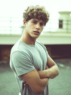 Eyal Booker, Men Hairstyle, Hairstyles With Glasses, Men Hair Color, Thick Curly Hair