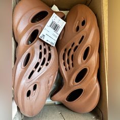 Brand New Firm Price Size 8 Men Yeezy Foam Runner, Yeezy Foam, Foam Runner, Shoes Yeezy, Yeezy Foams, Yeezy Shoes, Women's Shoes Sandals, Women Shoes, Sandals