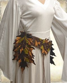 Dryad Costume, Armor Inspiration, Leg Armor, Maple Leaf Design, Tan Leather Belt, Larp Armor, Leather Leaf, Fairy Fashion