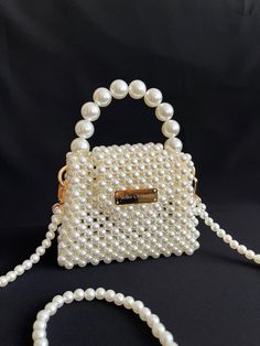 Tas Manik Manik Aesthetic, White Beaded Crossbody Bag, Everyday Handheld Pearl Shoulder Bag, Pearl Beaded Shoulder Bag For Daily Use, Everyday Pearl Beaded Shoulder Bag, Beaded Pearl Bags, Pearl Weaving, Hand Beaded Bag, Womens Handbag