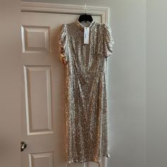 Ivory Sparkly Gold Dress From H&M. Fitted Champagne Midi Dress, H&m Evening Maxi Dress For Spring, H&m Spring Evening Maxi Dress, Elegant H&m Maxi Dress For Date Night, Elegant H&m Maxi Dress For Party, H&m Evening Dresses For Spring, Elegant H&m Wedding Dress, H&m Evening Midi Dress, H&m Midi Length Evening Dresses