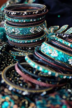 Pooja Kumar, Bangles Indian, Bridal Bangles, Bangles Jewelry, Indian Jewellery, Coco Chanel, Bling Bling, Indian Jewelry, Indian Fashion