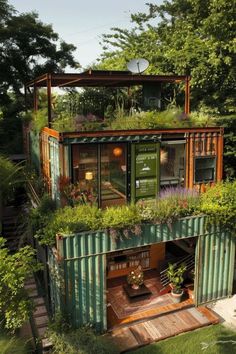 ideas Shipping Containers Homes, Eco Village Design, Eco Living House, Eco House Exterior, Eco Home Design, Shipping Container Store, Tiny Eco House, Eco House Plans, Eco Tiny House