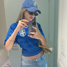 Drip Drop, Football Fans, Hair Inspo, Hair Inspiration, Cool Girl, Bulldog, Going Out, Street Style