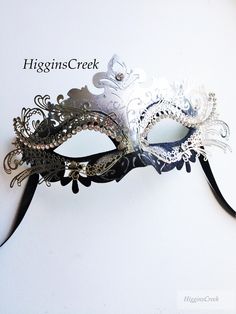 Masquerade mask in silver/black or Gold/Black base studded with rhinestone embellishing. S H I P P I N G - Processed same day or within 24 hours. 1-2 day guaranteed delivery services offered, add items to cart and click on shipping tab for rates. Pls leave a check out note with your need date & contact number (especially for expedited and custom orders) Msg for delivery time frames (Include your state/country). I N C L U D E D Mask comes with matching ribbons S I Z E Adult Size Mask. Detaile Masquerade Mask Full Face, Blue Masquerade Mask, Red Masquerade Mask, White Masquerade Mask, Masquerade Mask Black, Ball Masks, Silver Masquerade Mask, Masquerade Mask Women, Masquerade Ball Masks