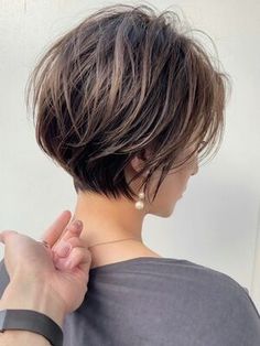 Japanese Short Hair, Hair African, Short Hair Pixie Cuts, Hairstyles For Layered Hair, Brown Hair With Blonde Highlights, Messy Short Hair, Edgy Short Hair