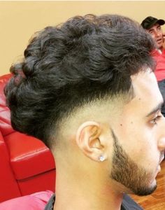 Double Fade Haircut Men, Heyar Kat Photo, Hair Types Men, Fade Haircut Curly Hair, Curly Hair Fade, Short Undercut, Men Haircut Curly Hair