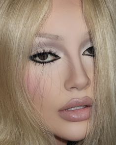 Funky Makeup, Rose Makeup, 1960's Fashion, Mad Women, Winter Makeup, Doll Makeup, Eyeliner Looks, Strawberry Blonde, Winter Hairstyles