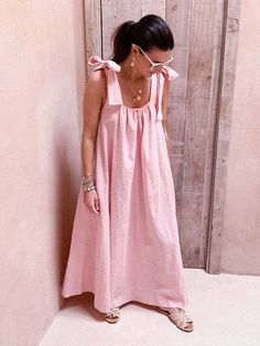 Linen Style Fashion, Pink Linen Dress, Fashion Director, Ibiza Outfits, Holiday Wardrobe, Looks Chic, What To Pack, Linen Dress