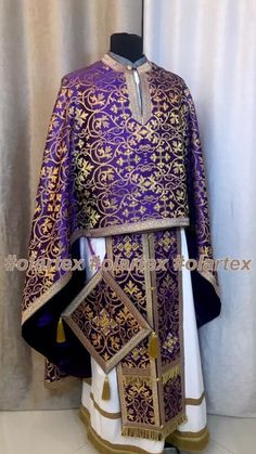 Custom Floral-print Metallic brocade Priest Set Vestments, All Liturgical Colours of Fabrics Available on request.  THE VESTMENTS INCLUDES: - Epitrachelion/Stole - Cuffs  - Belt - Phelonion/Robe - Palitsa/Epigonation ( optional at checkout) - Altar chalice veils and aer set  (optional at checkout) Please, add your measurements at checkout: - Priest's height - Chest Circumference  - Phelonion length along the back - Epitrachelion full length  -  Please feel free to contact us if you have any questions. Fringe Furniture, Priest Vestments, Amp Furniture, Liturgical Colours, Cross Applique, Fashion Reference, Altar Cloth, Satin Flowers, Space Opera