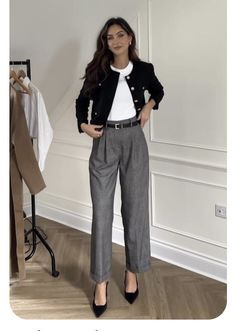 Aesthetic Lawyer, Office Fits, Lawyer Fashion, Chique Outfits, Professional Outfits Women, Business Outfits Women, Stylish Work Attire, Office Outfits Women, Business Casual Outfits For Work