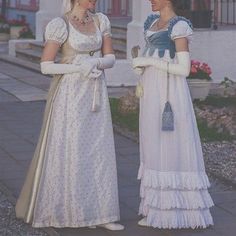 Aesthetic Regency Era, Fancy 1800s Dresses, Regency Era Clothing, Regency Fashion Aesthetic, Regency Core Fashion, Regency Period Fashion, The Regency Era Aesthetic, Regency Dresses Aesthetic, Regency Party Dress