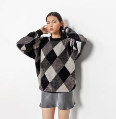 Vintage 90's acrylic chenille pullover dad sweater. Pair with dad jokes to complete the look! Textured diamond pattern in shades of silver, grey and black. This one is super soft and cosy! Crew neckline with a relaxed fit. Well laundered and ready to wear. Colors may vary from screen to screen. Some small imperfections and loose threads. Material: 100% Acrylic  Best Approximate Fit: Medium / Large Size On Tag: Medium Brand: Croft & Barrow / Made In Taiwan Sizing Armpit To Armpit (Measured Flat / Double):  24.5" Shoulder To Bottom:  26.5" Shoulder Seam To Seam: 23 " Shoulder Seam To Sleeve Hem:  23.5"   Please check measurements before ordering, we want you to love your purchase! Measure a similar item and compare. Not pinned on model, fits as shown. Model typically wears a size small and i Dad Sweater, Menswear Women, Mens Pullover, Pullover Sweater Men, Sweater Jumper, Pullover Men, Dad Jokes, Jumper Sweater, Diamond Pattern