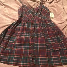 Nwt Urban Outfitters Plaid Dress, Size Small. Features Adjustable Spaghetti Straps, Buttons Down Front Of Bodice, And Pockets! Material Is Super Soft! Retails For $69! Crossposted Keywords: Plaid Pockets Dress Urban Outfitters Uo Spaghetti Straps Fall Fashion 90s Plaid Mini Dress, Sage Green Dress, Vintage Dress 80s, Fashion 90s, Urban Outfitters Women, Cotton Dress Summer, Blue And White Dress, Urban Dresses, Printed Shirt Dress