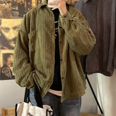 Non Binary Outfits, Fashion Cottagecore, Fotografi Vintage, Cottagecore Fashion, Fashion Male, Jackets Men Fashion, Jacket Fashion, Loose Shirts, Spring Shirts