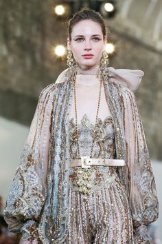 Elie Saab Haute Couture, Elie Saab Spring, Elie Saab Couture, Estilo Hippie, Dior Haute Couture, Spring Couture, Couture Details, Live Fashion