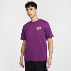 This Max90 tee offers dropped shoulders, longer sleeves and a roomy fit through the body and hips, giving it a relaxed look. Midweight cotton fabric feels soft and has a slight drape. Purple Crew Neck T-shirt For Workout, Nike Relaxed Fit T-shirt For Gym, Purple Athleisure T-shirt For Sports, Nike Short Sleeve T-shirt For Gym, Purple Sports T-shirt With Logo Print, Sports Purple T-shirt With Logo Print, Purple Graphic Print T-shirt For Sports Season, Casual Relaxed Fit T-shirt For Gym, Oversized Nike T-shirt With Graphic Print