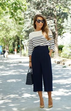 How To Wear Culottes, Culottes Outfit, Bekväma Outfits, Moda Curvy, Nautical Outfits, 일본 패션, Spring Work Outfits, Blazer Outfit