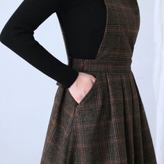 A Line Winter Skirt, Plaid Winter Dress, Sca Outfits, Sleeveless Dress Winter, Wool Skirt Pattern, Scotland Outfit, Winter Dress Women, Winter Wool Dress, Long Pleated Dress